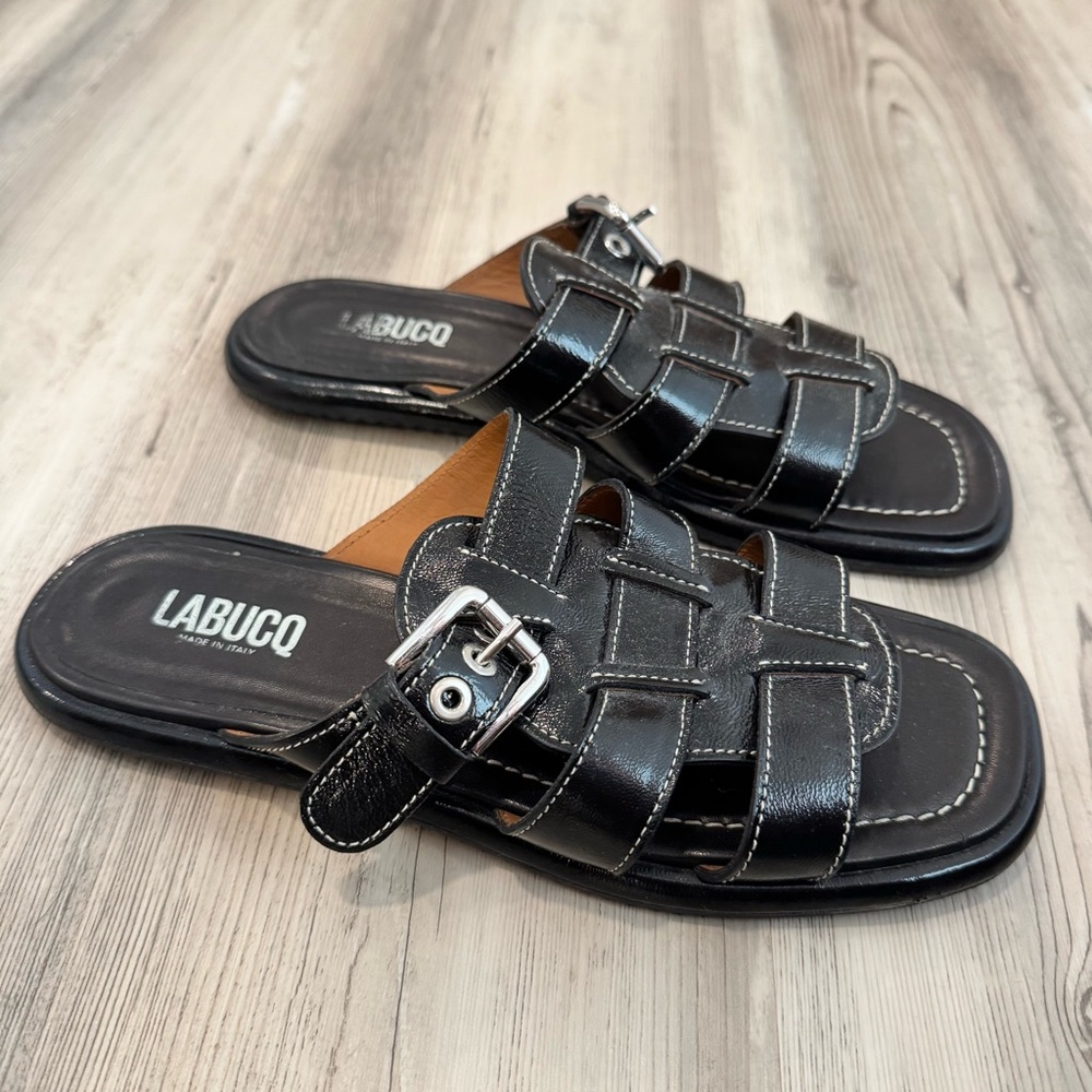 Labucq Fisher Black Leather Slide Sandals
